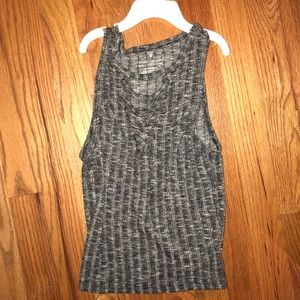 Hollister tank